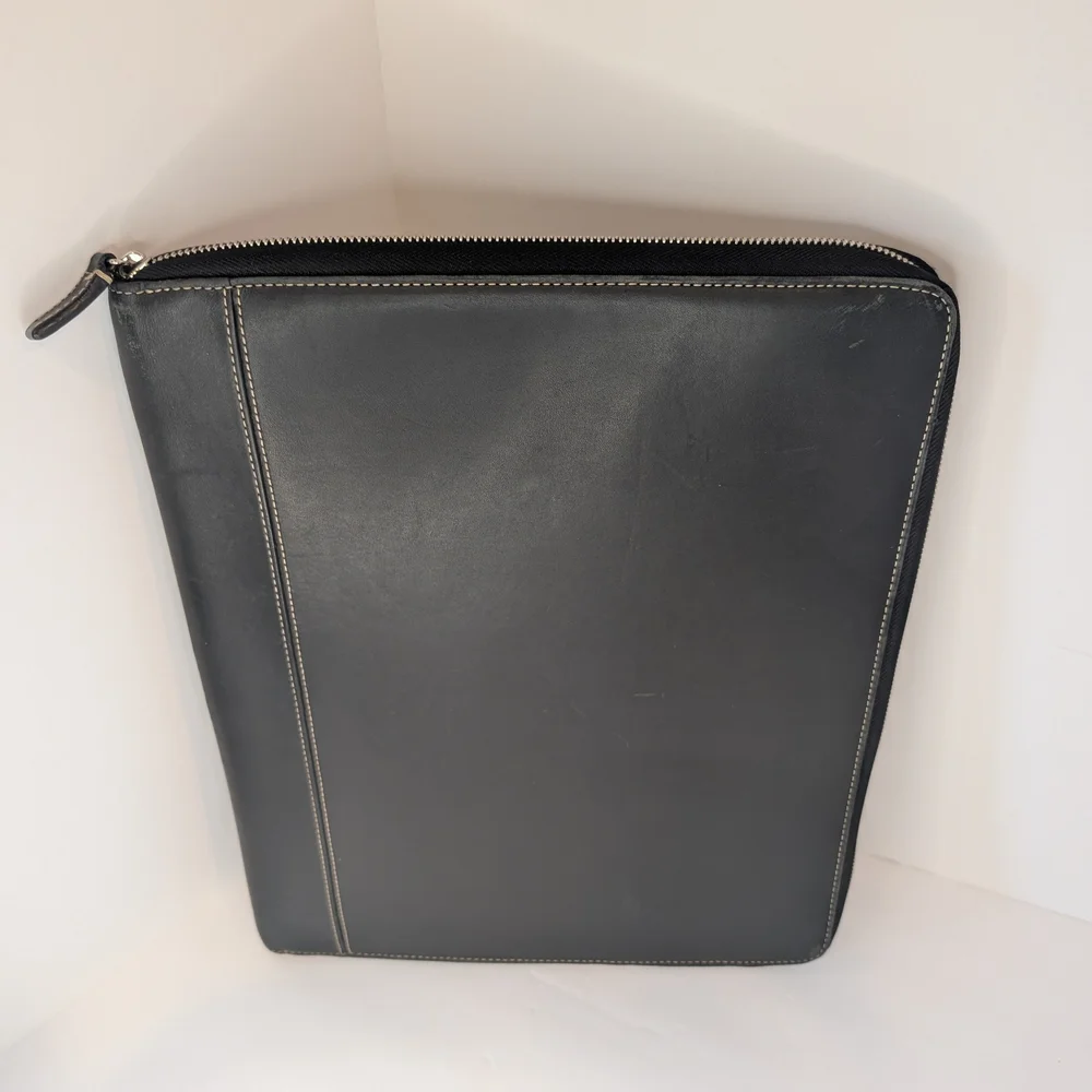 Vintage Coach Zip Up Leather Business Portfolio - Good Pre-owned Condition